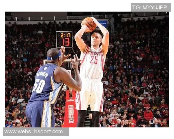 中投与三分球的较量：篮球战术演变与球队胜负的关键因素分析