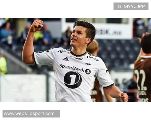 布兰与罗森博格的精彩对决谁将胜出揭晓赛季新篇章